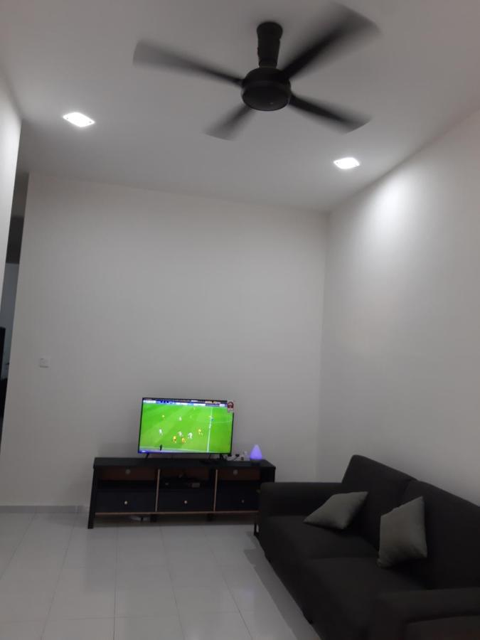 Rumah Armand Melaka 4Br Fully Aircond Ngoại thất bức ảnh
