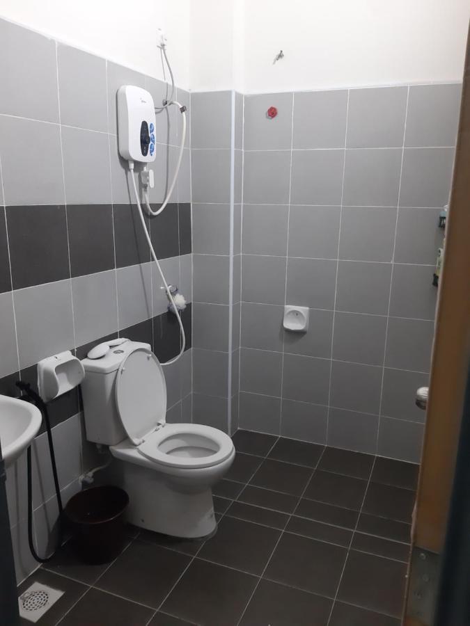 Rumah Armand Melaka 4Br Fully Aircond Ngoại thất bức ảnh